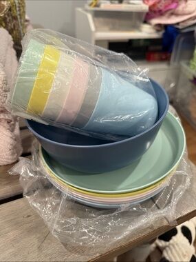 IKEA Reusable Plastic Plates, Bowl, and Cups!